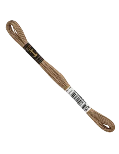 832